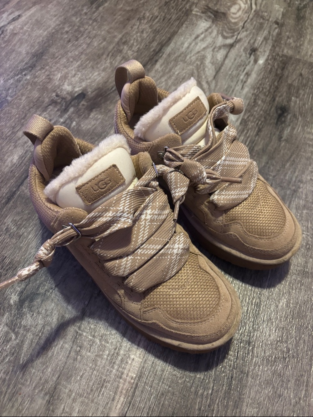UGG woman’s 9 US Tan Suede & Mesh Sneakers with Plush Collar